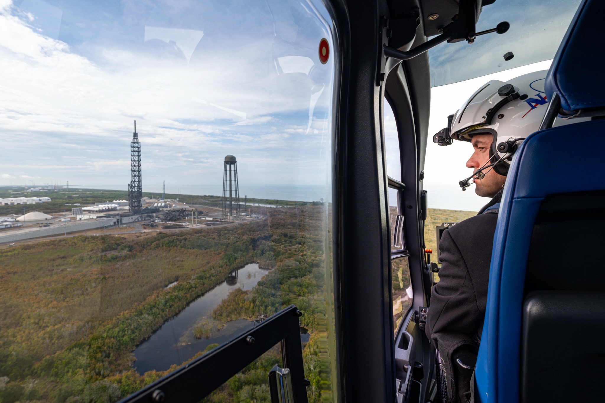 Blue Origin gets national security launch task order hours before New Glenn explosion – SpaceNews