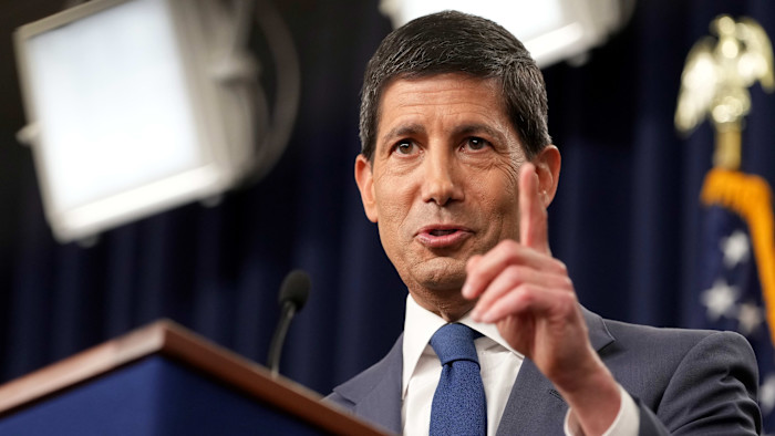 Kevin Warsh’s stripped-back Fed communication ‘already backfiring’, say investors – Financial Times