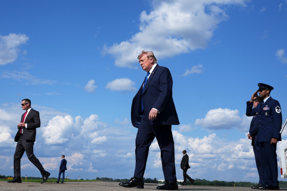 Zelenskyy asks Trump to help him get Elon Musk’s OK to use Starlink to help with strikes on Russia – AP News