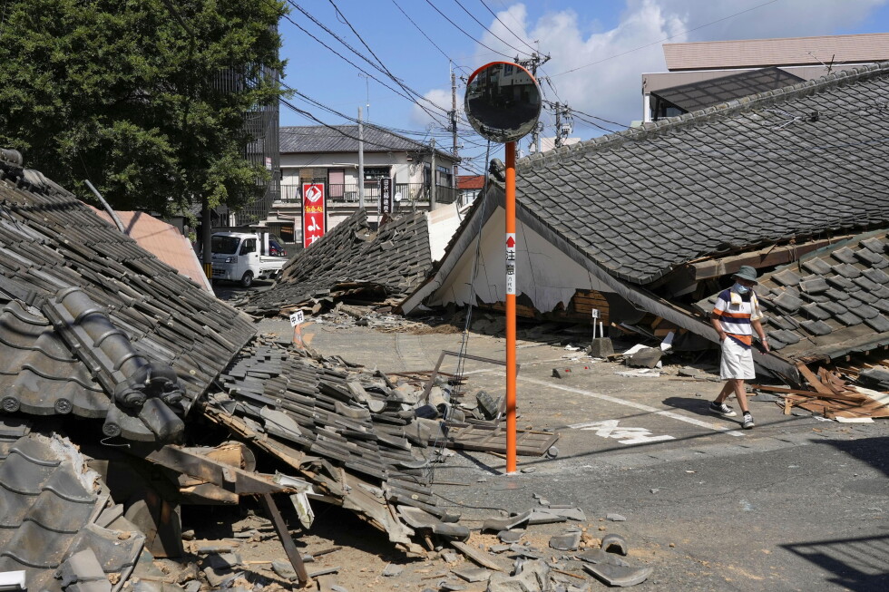 Quake survivors in southwestern Japan sleep in cars in sweltering heat as death toll rises to 34 – AP News