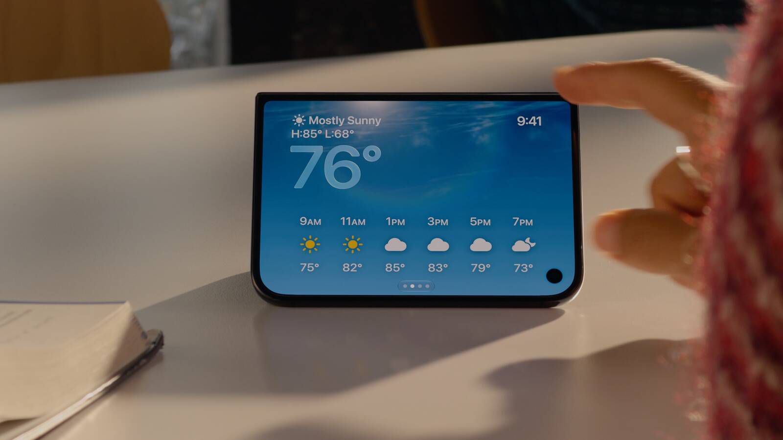 Apple Exec Says ‘Hold Us Accountable’ on iPhone Duo Crease – MacRumors
