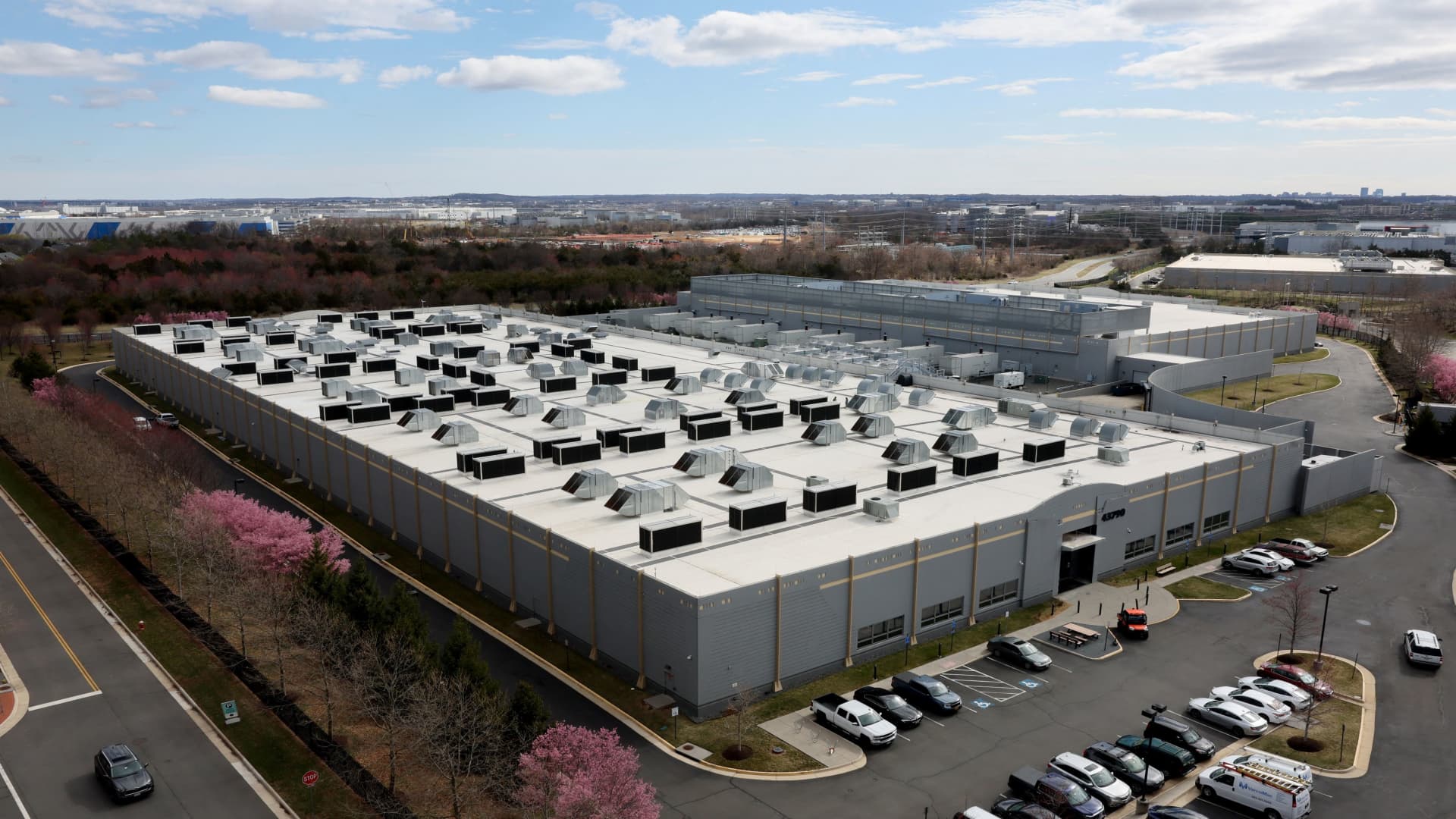 Potential AI slowdown is not ‘end of the world’ for data center real estate, says Digital Realty CEO – CNBC