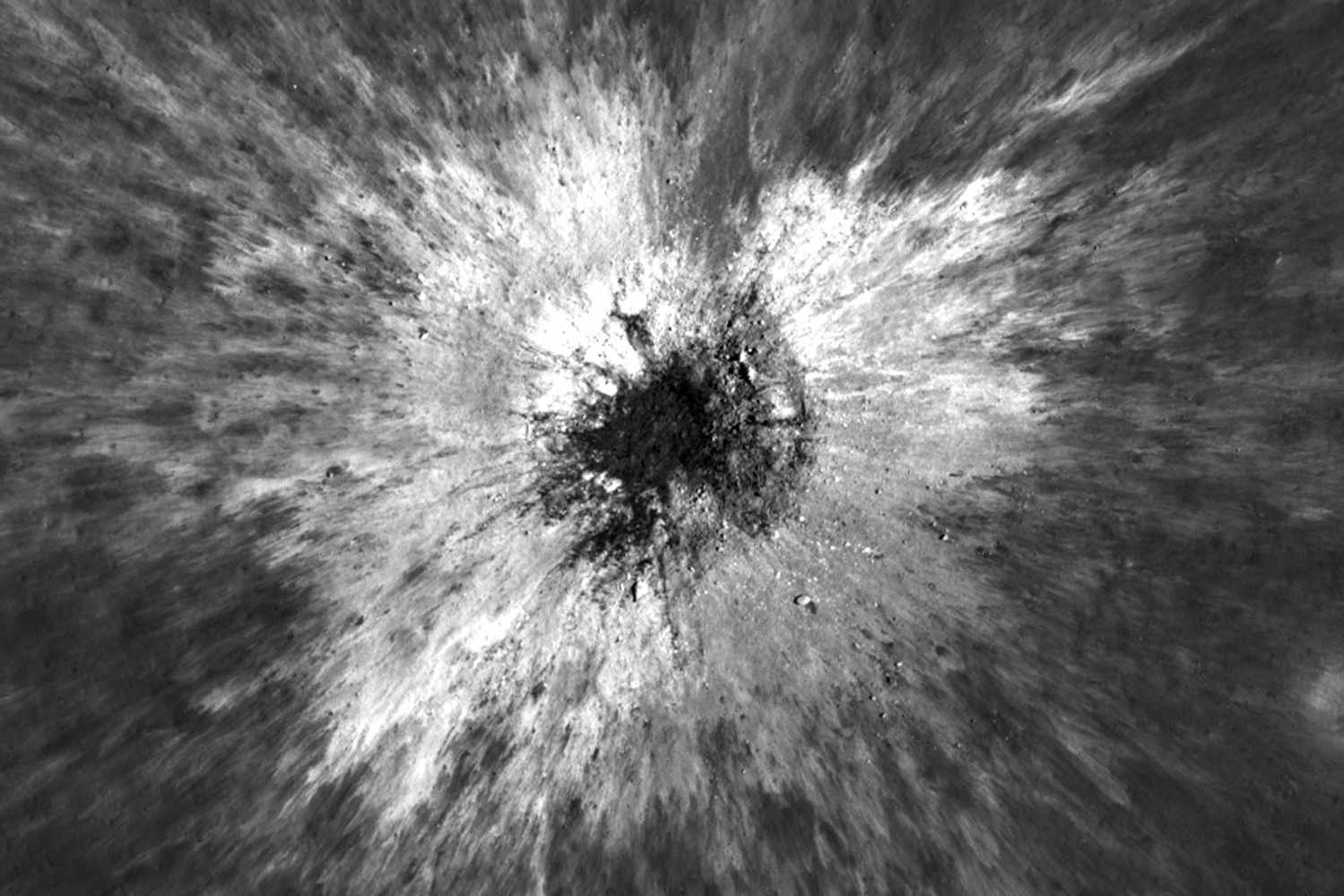 Scientists Discover New Crater on the Moon, Bigger Than the Roman Colosseum, That Was Created in a ‘Once-in-a-Lifetime’ Impact – Yahoo
