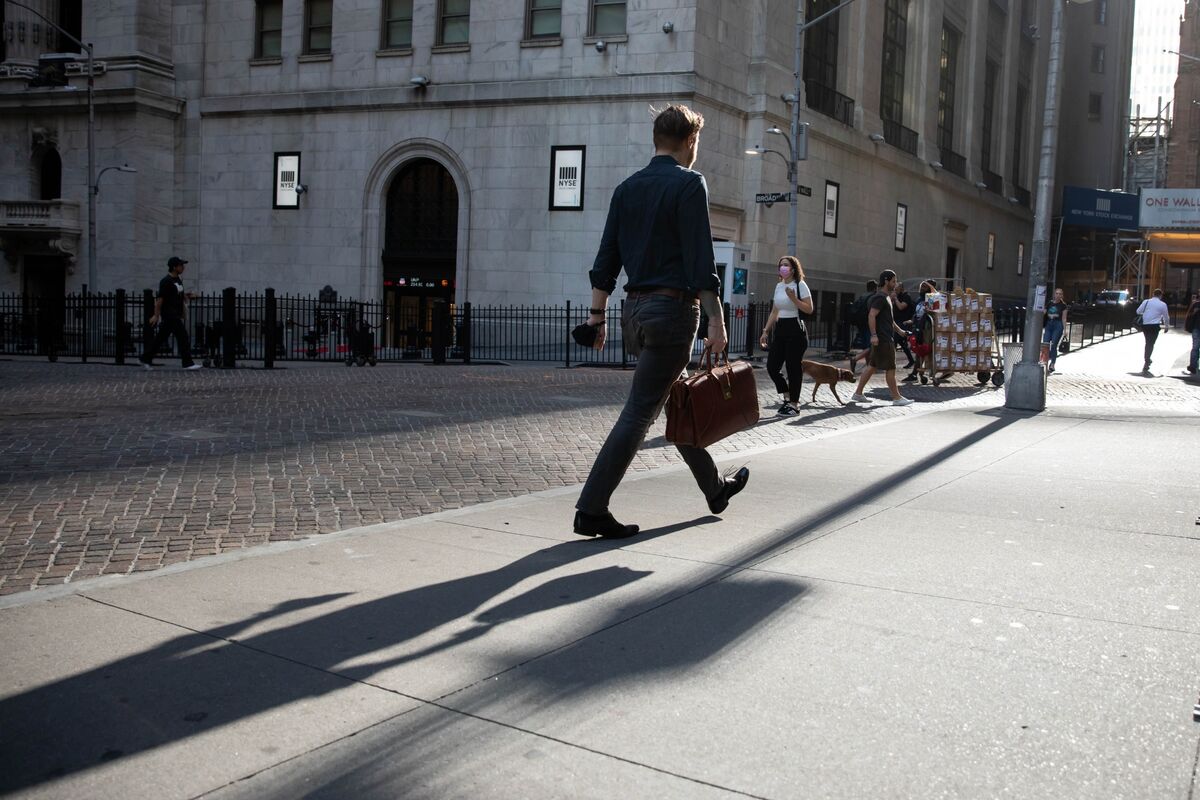 Bond Rout’s Silver Lining Emerges With Chance to Grab 5% Yields – Bloomberg.com