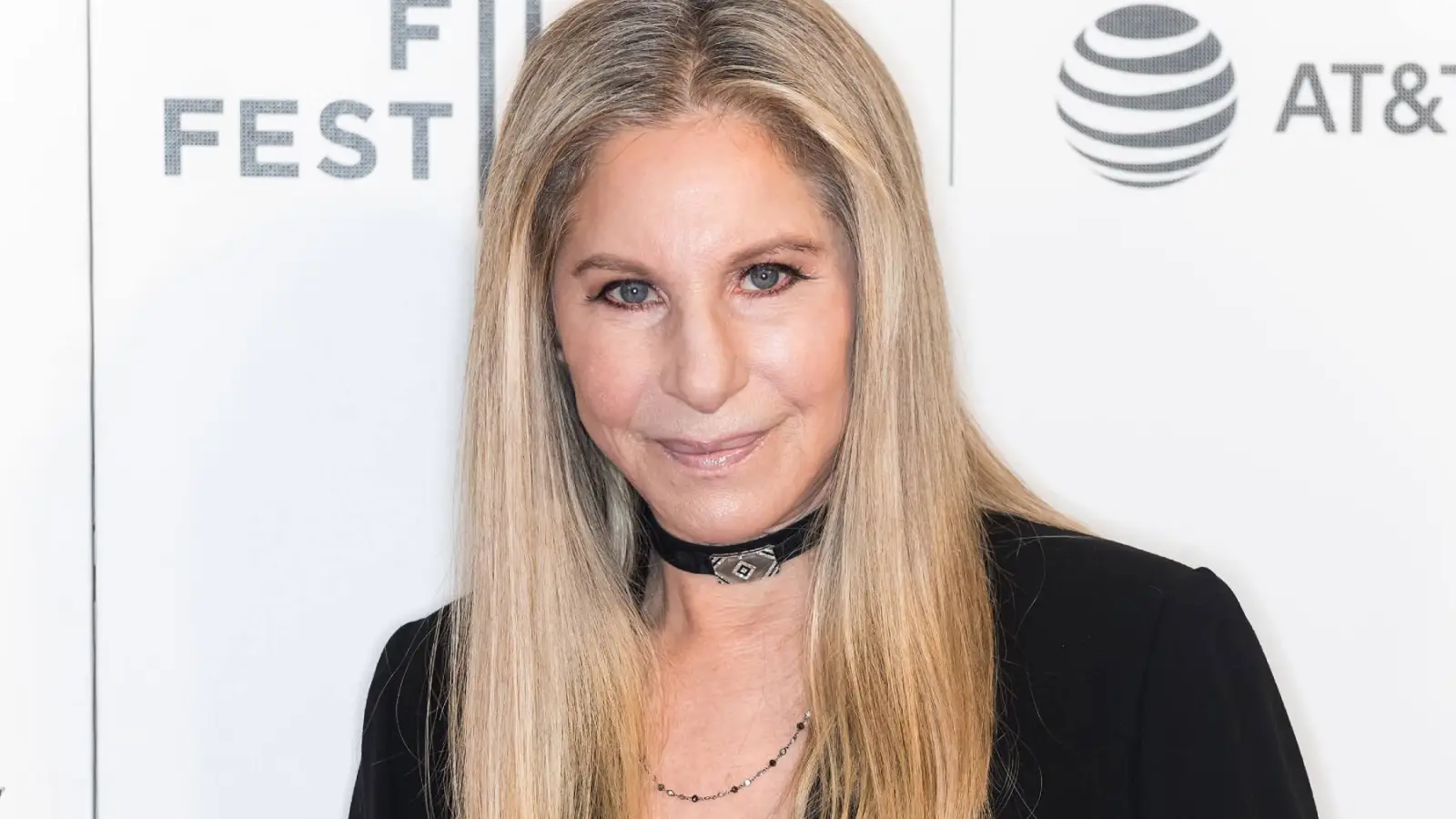 Barbra Streisand Slams a ‘Humiliated Trump’ for Closing Kennedy Center After Losing Name Feud – Rolling Stone