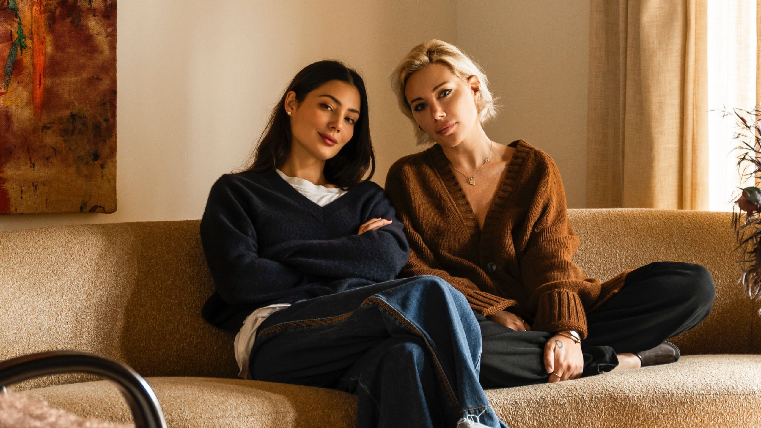 Celebrity Designers Amanda Leigh and Taylor Hahn Say The Most Memorable Homes ‘Reveal Themselves Over Time’ – Inside The Textural World of House of Rolison